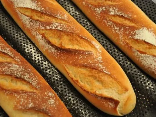 Baguette (French bread)