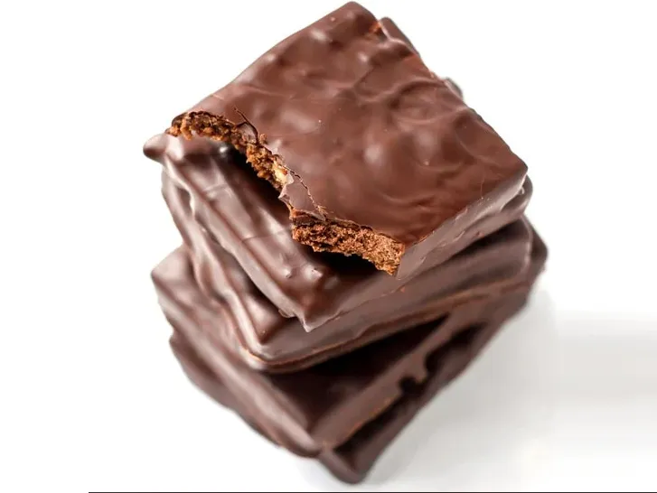 Chocolate protein bar