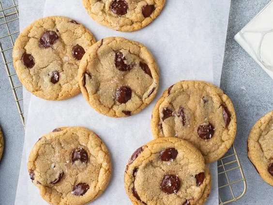 Chocolate chip cookie